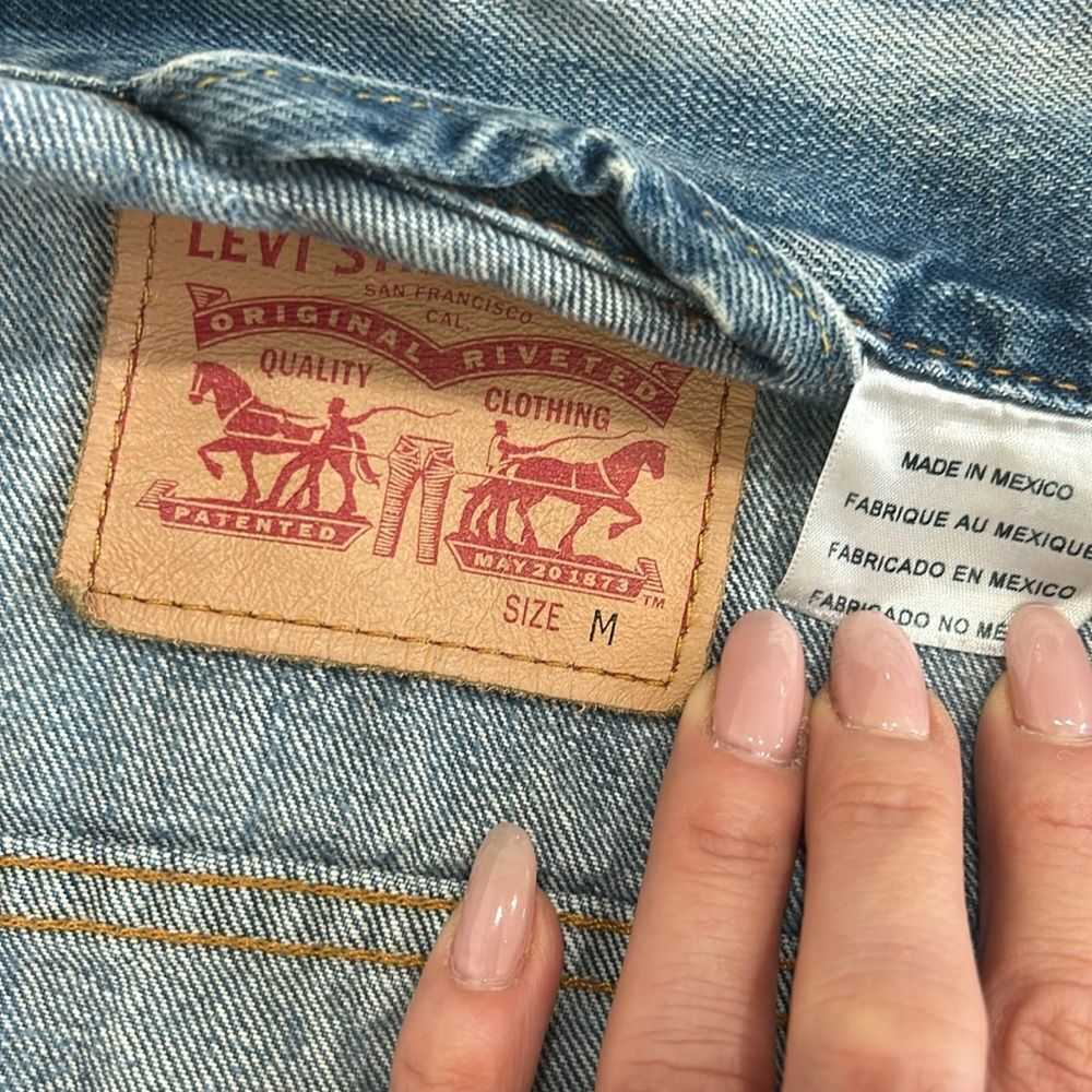 Levi Strauss denim jean jacket coat - Picture 3 of 4